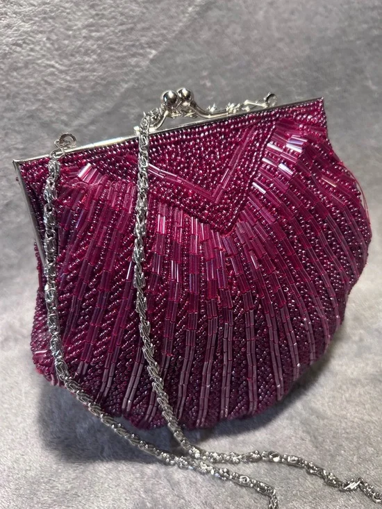 Retro Mini Purple Beaded Shell Bag on Silver Chain - Picture 3 of 13